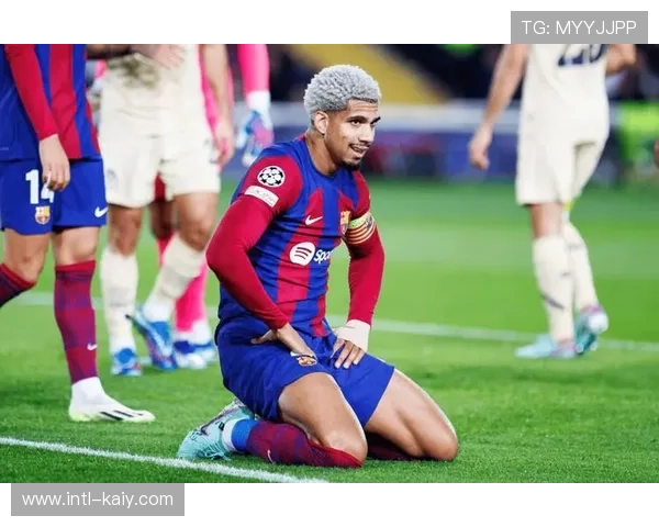 巴萨将根据阿劳霍状态决定是否冬窗买中卫