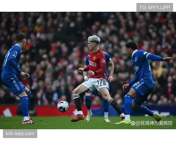 传闻:曼联球探现身德甲考察门兴格拉德巴赫前锋普莱亚,报告强调其无球压迫能力